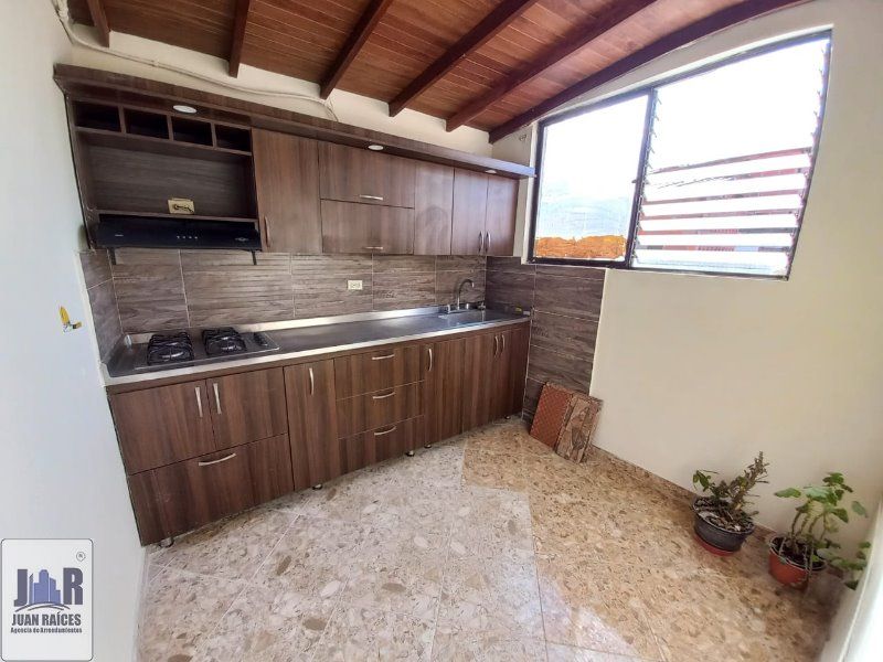 Casa en arriendo Antioquia Envigado San Marcos 100 m2 Habitaciones 3 Baños 2 Garajes 0 Precio $2400000