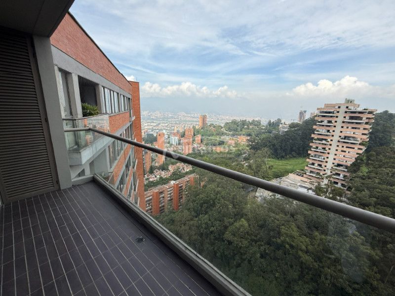 Apartamento en arriendo Antioquia Medellín Altos Del Poblado 163 m2 Habitaciones 4 Baños 5 Garajes 3 Precio $11000000