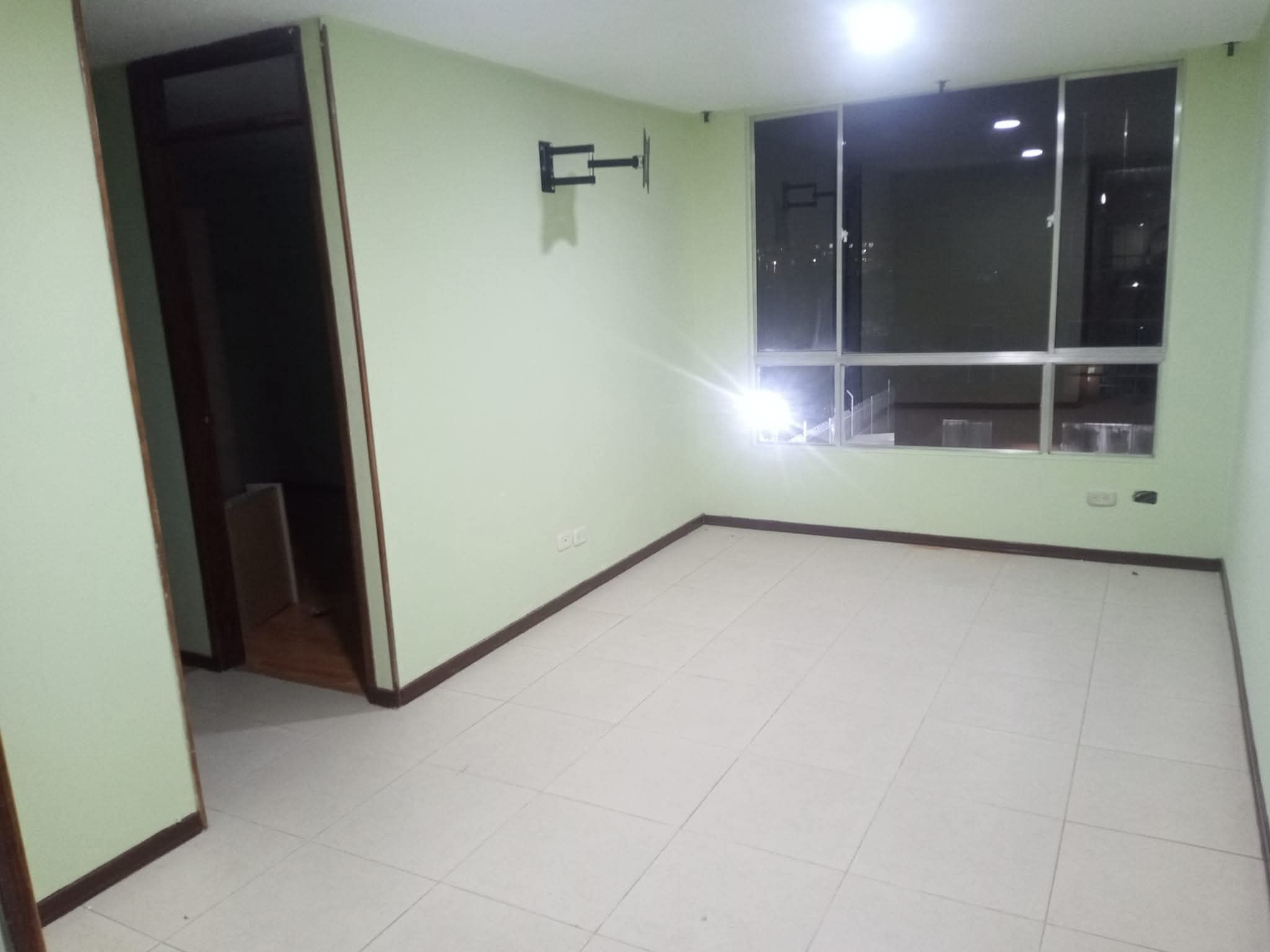 Apartamento en venta Cundinamarca Bogotá Cjr San Pedro De Castilla 43 m2 Habitaciones 3 Baños 1 Garajes 0 Precio $215000000