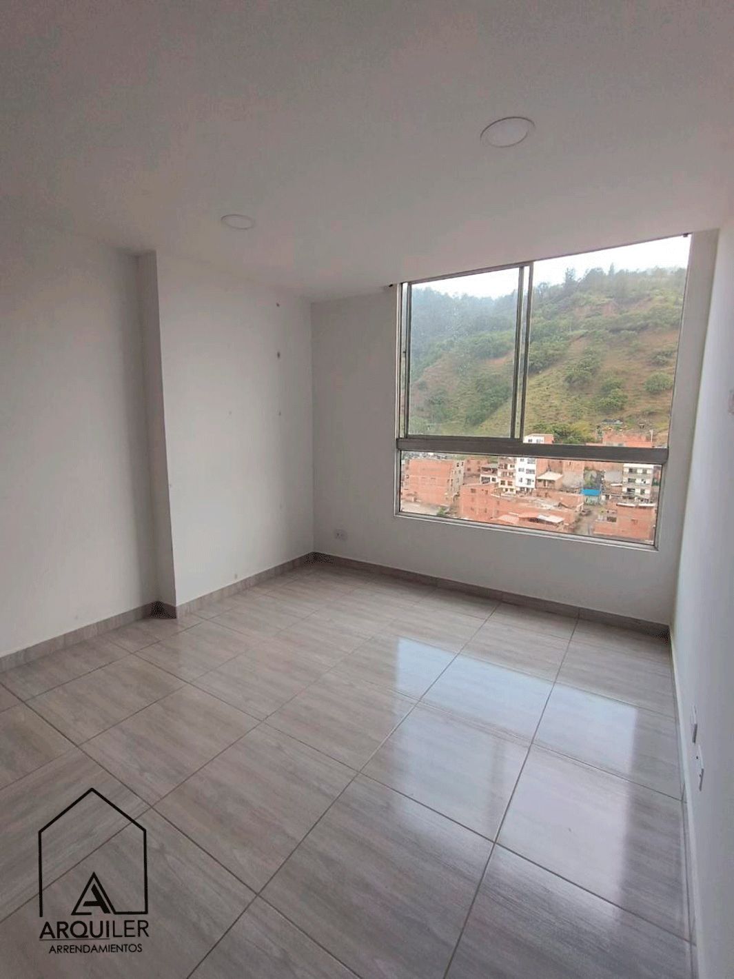 Apartamento en venta Antioquia Bello Marco Fidel Suarez 55 m2 Habitaciones 2 Baños 1 Garajes 0 Precio $288000000