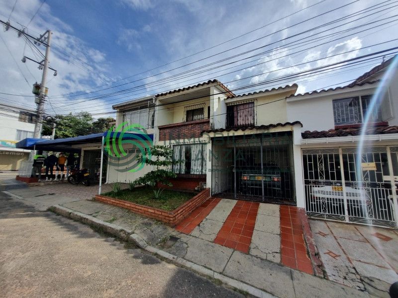 Casa en venta Santander Bucaramanga Asturias 143 m2 Habitaciones 3 Baños 3 Garajes 1 Precio $450000000