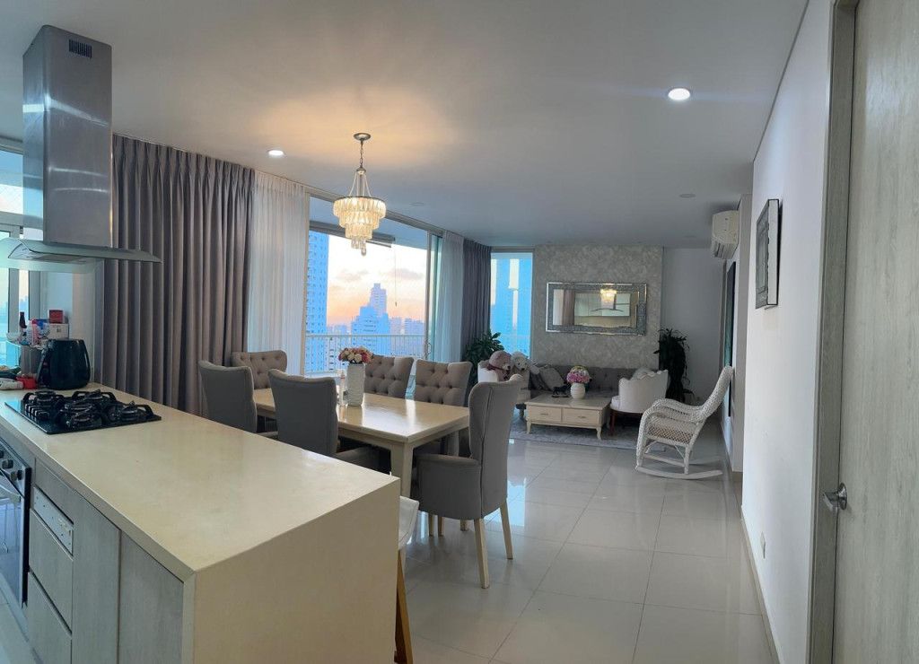 Apartamento en arriendo Bolívar Cartagena Manga 135 m2 Habitaciones 3 Baños 4 Garajes 2 Precio $6000000