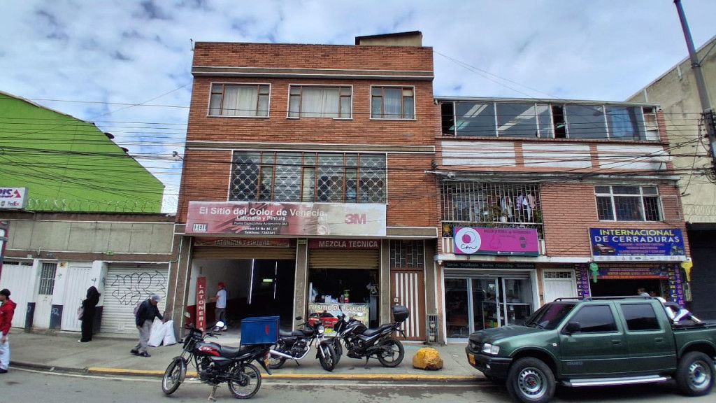Local en arriendo Cundinamarca Bogotá La Esmeralda 140 m2 Habitaciones 0 Baños 1 Garajes 0 Precio $2600000