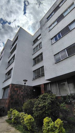 Apartamento en arriendo Antioquia Medellín Suramericana 160 m2 Habitaciones 5 Baños 3 Garajes 2 Precio $4600000