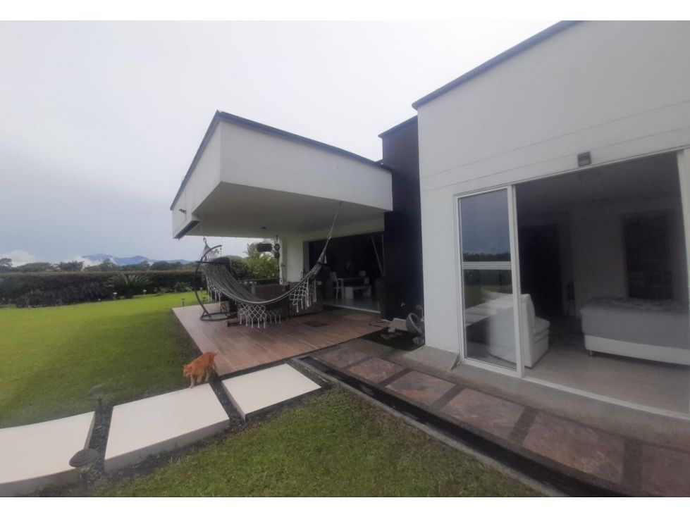 Casa en venta Risaralda Pereira Pereira 220 m2 Habitaciones 3 Baños 3 Garajes 2 Precio $1300000000