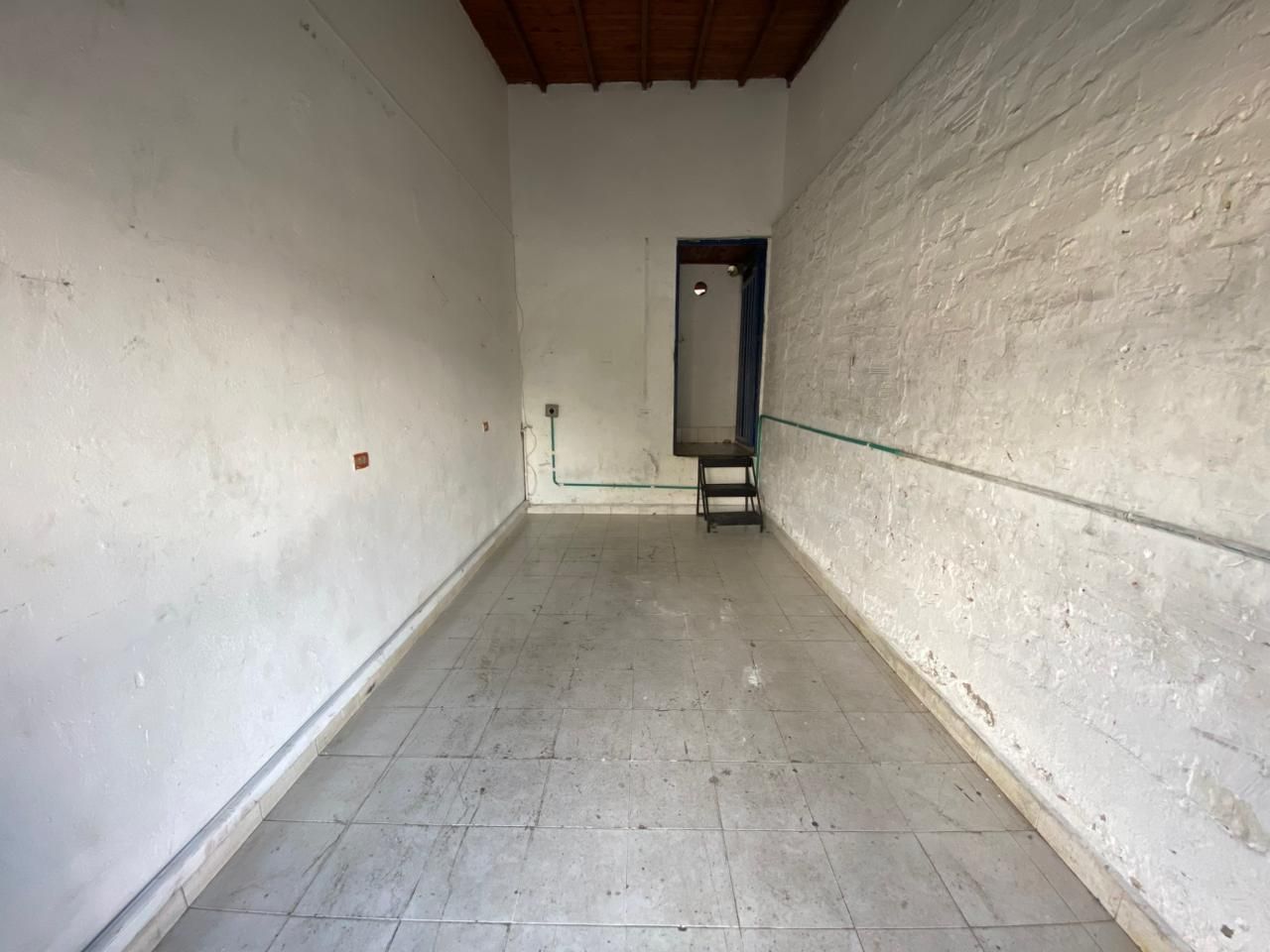 Local en arriendo Antioquia Medellín Manrique Central No1 16 m2 Habitaciones 0 Baños 1 Garajes 0 Precio $1050000