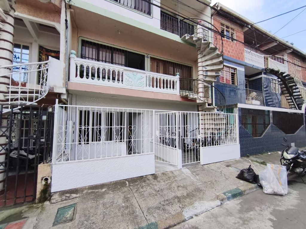 Casa en arriendo Valle Del Cauca Cali San Luis Ii 100 m2 Habitaciones 4 Baños 2 Garajes 0 Precio $1500000