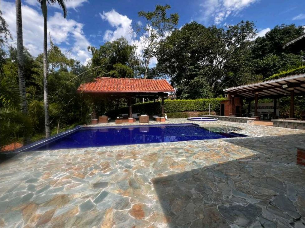 Casa Campestre en arriendo Risaralda Pereira Pereira 559 m2 Habitaciones 4 Baños 3 Garajes 6 Precio $9350000