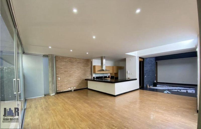 Casa en arriendo Antioquia Medellín Loma El Atravesado 300 m2 Habitaciones 3 Baños 4 Garajes 0 Precio $15000000