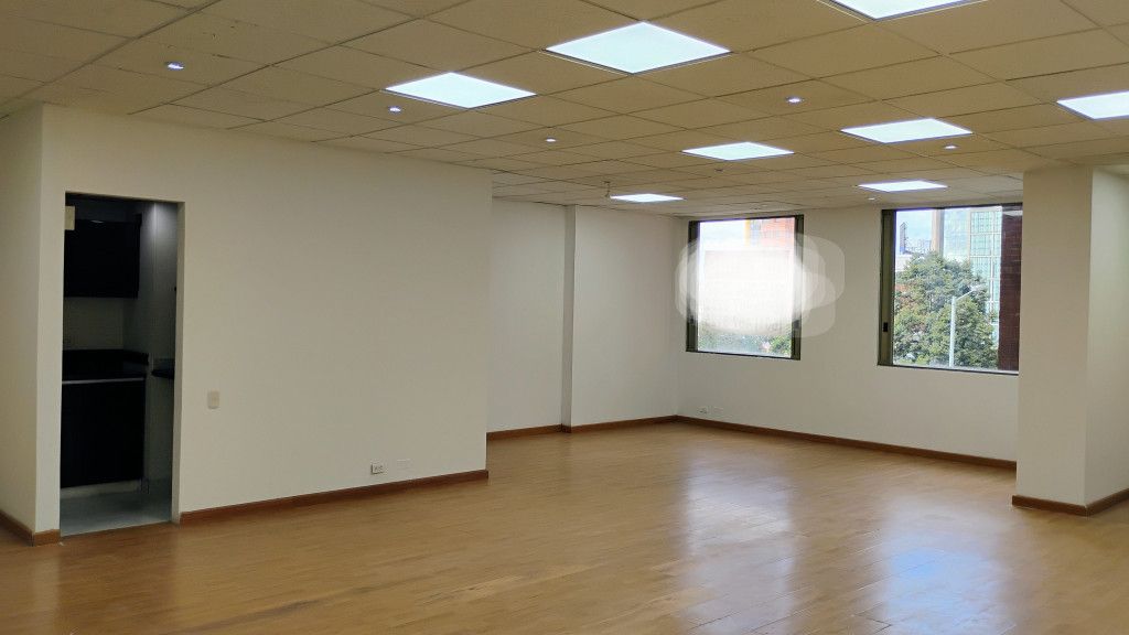 Oficina en arriendo Cundinamarca Bogotá Chico Norte Et Iii 100 m2 Habitaciones 0 Baños 1 Garajes 2 Precio $8400000