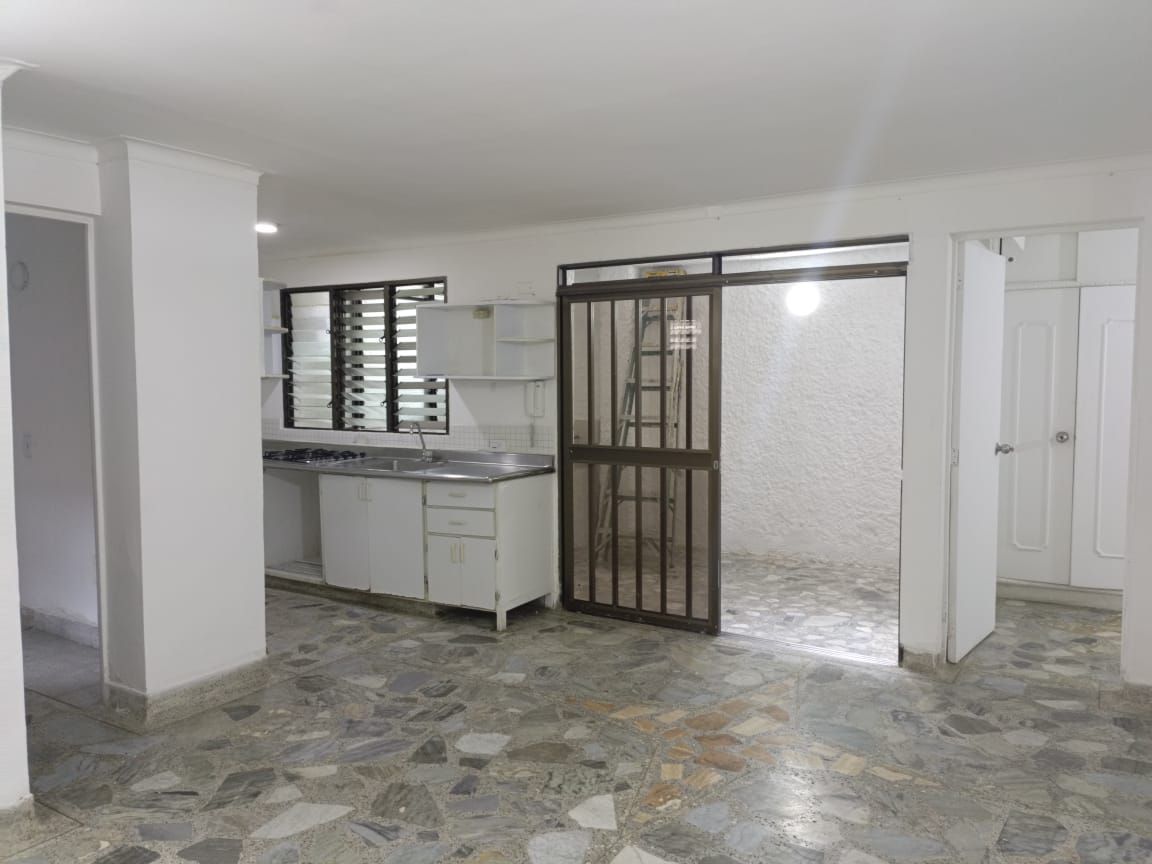 Oficina en arriendo Antioquia Medellín Rosales 123 m2 Habitaciones 0 Baños 2 Garajes 0 Precio $3100000