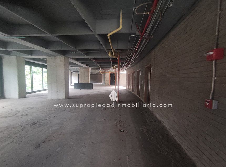 Local en arriendo Antioquia Medellín Castropol 670 m2 Habitaciones 0 Baños 1 Garajes 5 Precio $70969000