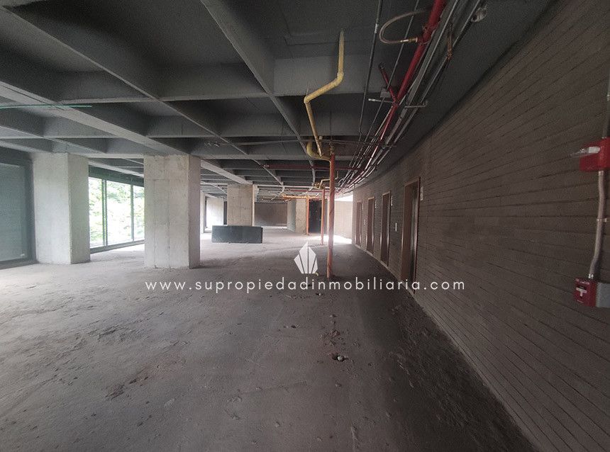 Local en arriendo Antioquia Medellín Castropol 670 m2 Habitaciones 0 Baños 1 Garajes 5 Precio $70969000