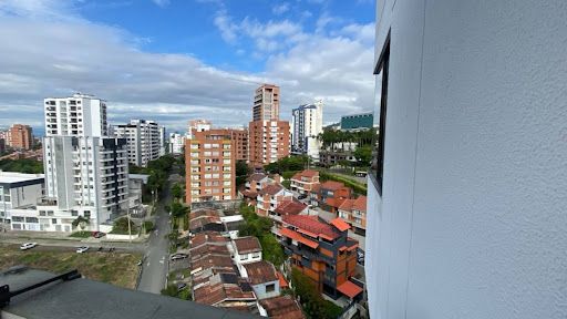 Apartaestudio en arriendo Risaralda Pereira Cambulos 70 m2 Habitaciones 1 Baños 2 Garajes 1 Precio $2600000