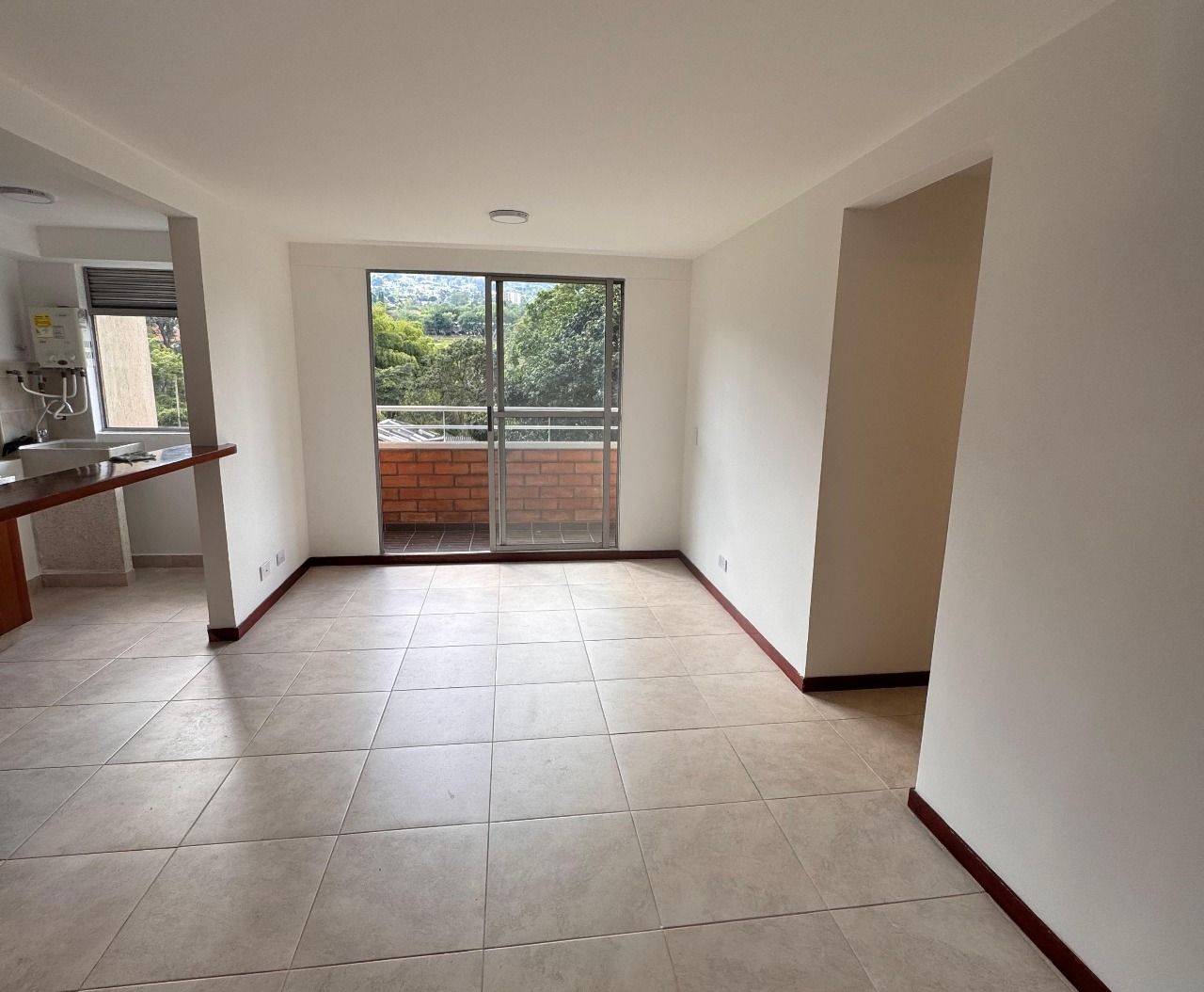 Apartamento en arriendo Antioquia Itagüí Ditaires 63 m2 Habitaciones 3 Baños 2 Garajes 1 Precio $2400000