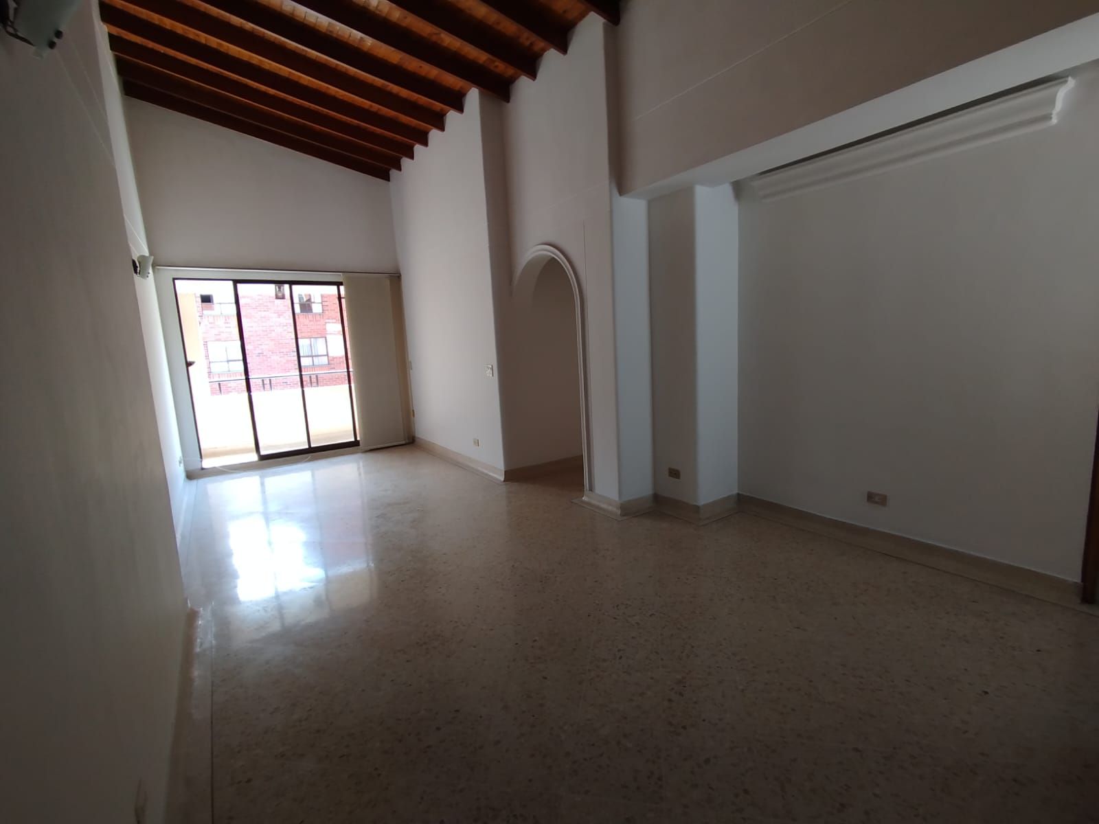 Apartamento en arriendo Antioquia Medellín Los Conquistadores 70 m2 Habitaciones 2 Baños 1 Garajes 1 Precio $3200000
