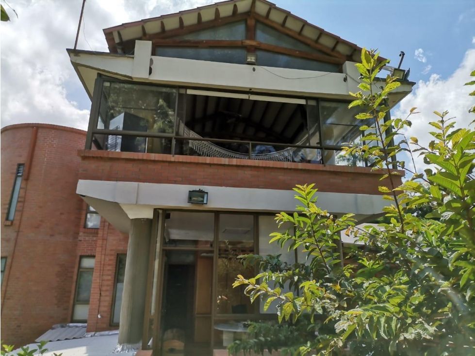 Casa Campestre en venta Valle Del Cauca El Cerrito El Cerrito 262 m2 Habitaciones 4 Baños 4 Garajes 2 Precio $2000000000