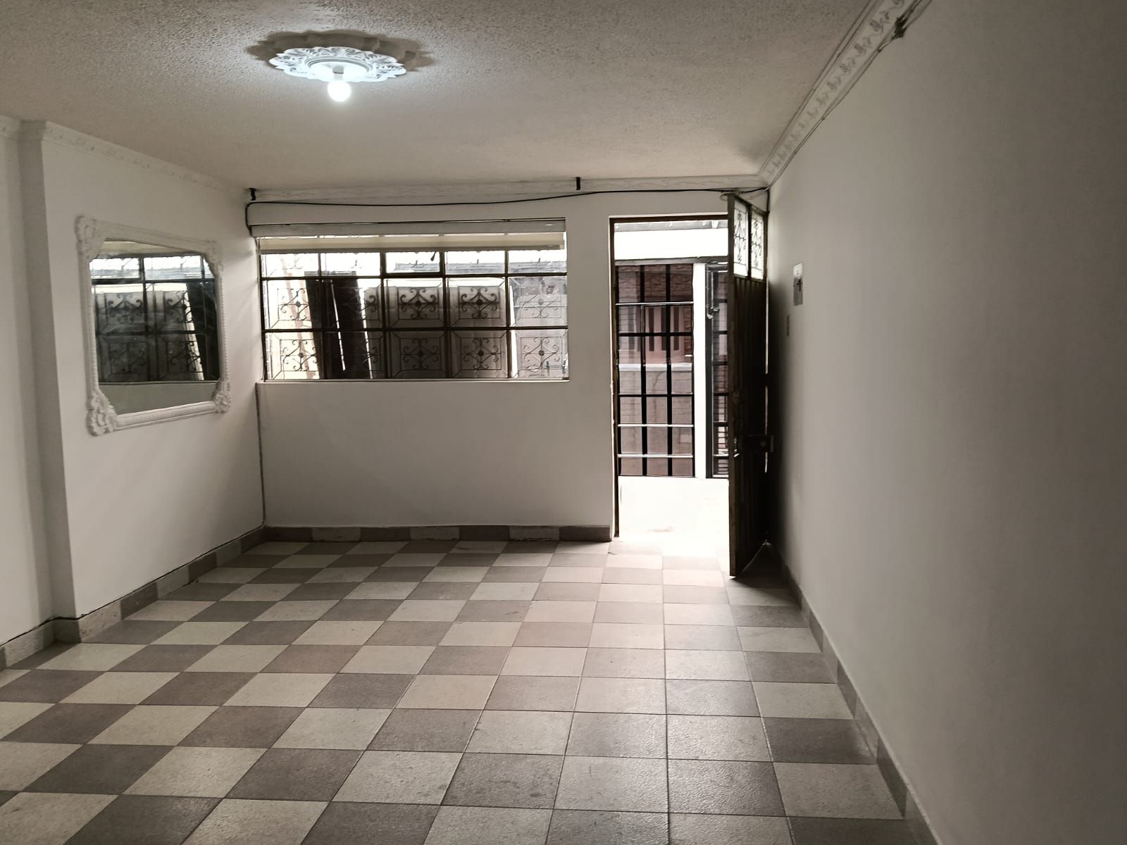 Apartamento en arriendo Cundinamarca Bogotá Autopista Muzu 96 m2 Habitaciones 3 Baños 1 Garajes 0 Precio $1800000