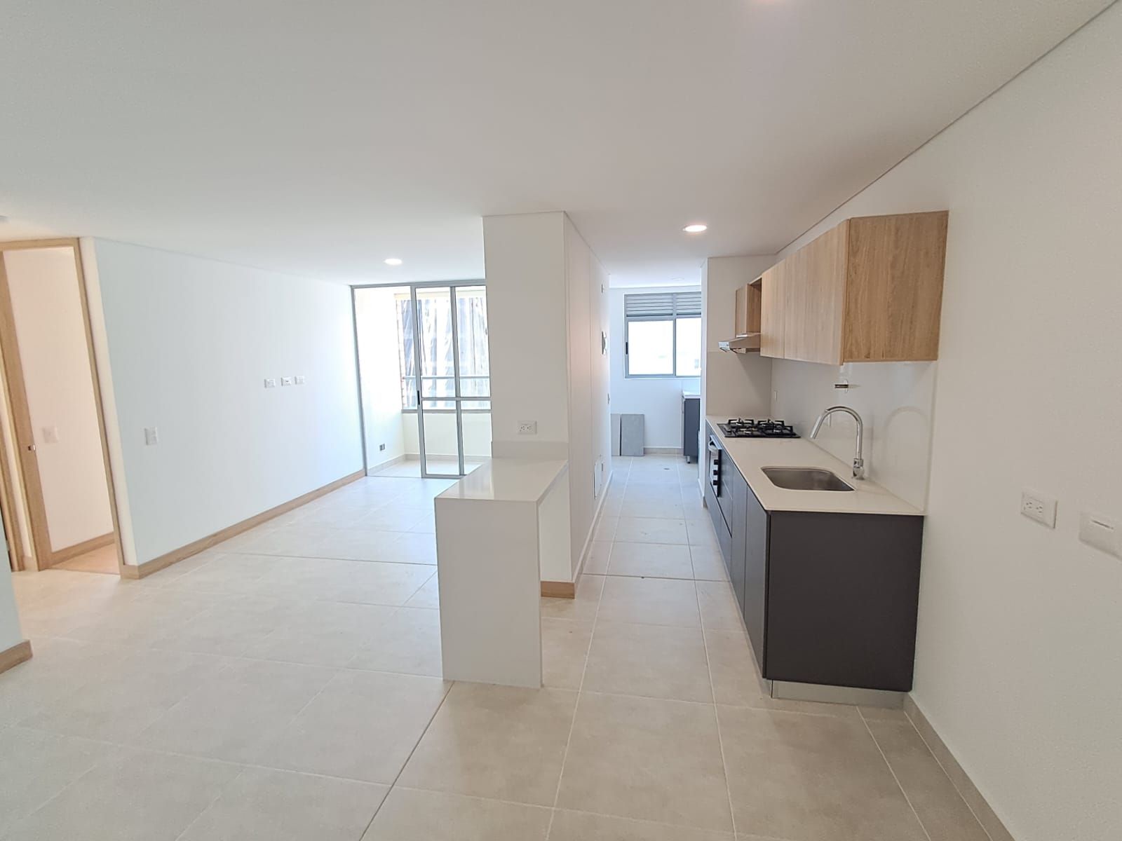 Apartamento en arriendo Antioquia Medellín Simesa 72 m2 Habitaciones 2 Baños 3 Garajes 1 Precio $4200000