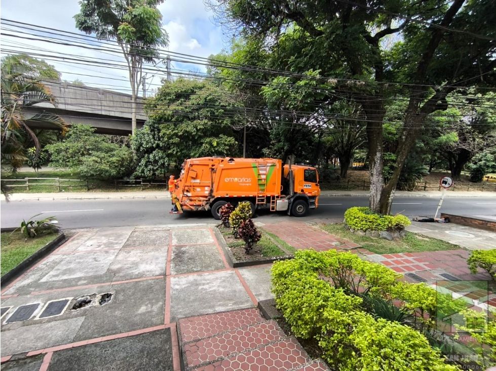 Apartamento en venta Antioquia Medellín Suramericana 230 m2 Habitaciones 4 Baños 2 Garajes 2 Precio $610000000