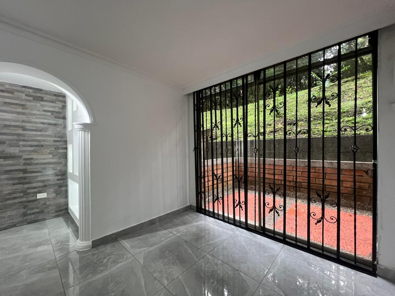 Apartamento en arriendo Antioquia Medellín El Diamante 91 m2 Habitaciones 3 Baños 2 Garajes 1 Precio $4350000