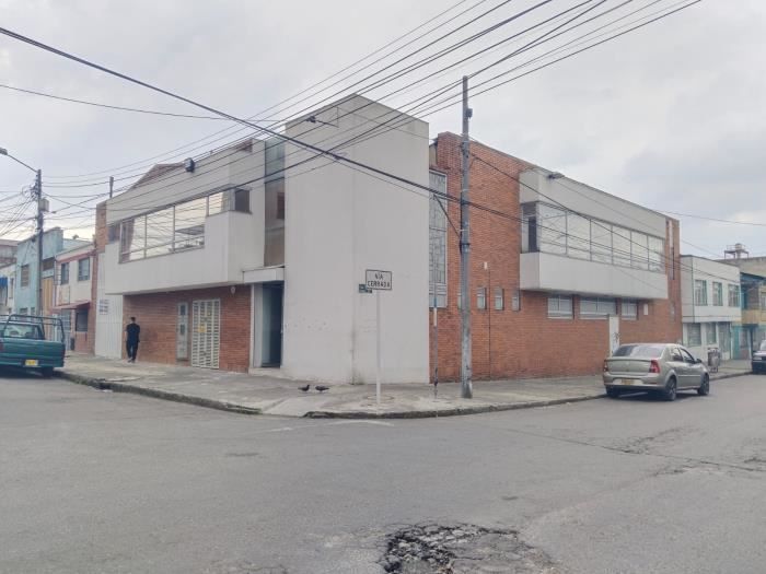 Edificio en arriendo Cundinamarca Bogotá Once De Noviembre 1100 m2 Habitaciones 1 Baños 10 Garajes 1 Precio $30000000
