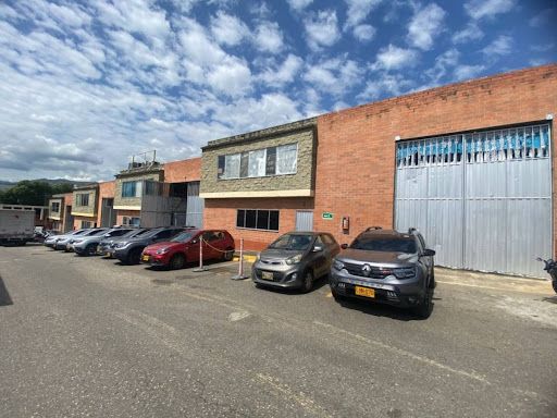 Bodega en arriendo Santander Bucaramanga Bucaramanga 358 m2 Habitaciones 0 Baños 2 Garajes 3 Precio $12100000