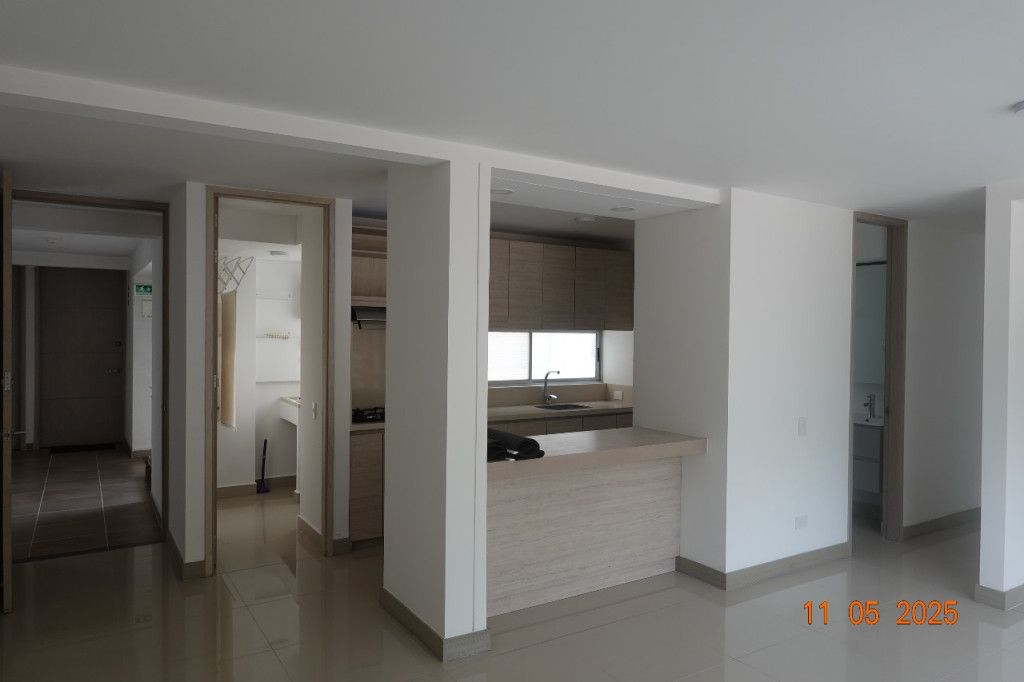 Apartamento en arriendo Valle Del Cauca Cali Conjunto Residencial Cerro Cristales 85 m2 Habitaciones 2 Baños 2 Garajes 2 Precio $2900000