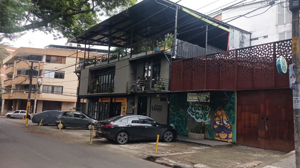 Edificio en venta Valle Del Cauca Cali San Fernando Viejo 400 m2 Habitaciones 0 Baños 4 Garajes 6 Precio $1320000000