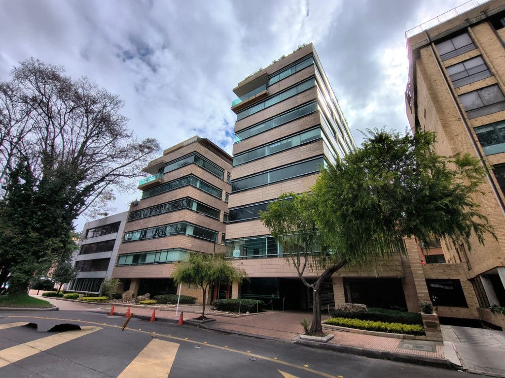 Oficina en arriendo Cundinamarca Bogotá Chicó Norte 266 m2 Habitaciones 0 Baños 3 Garajes 6 Precio $13461000