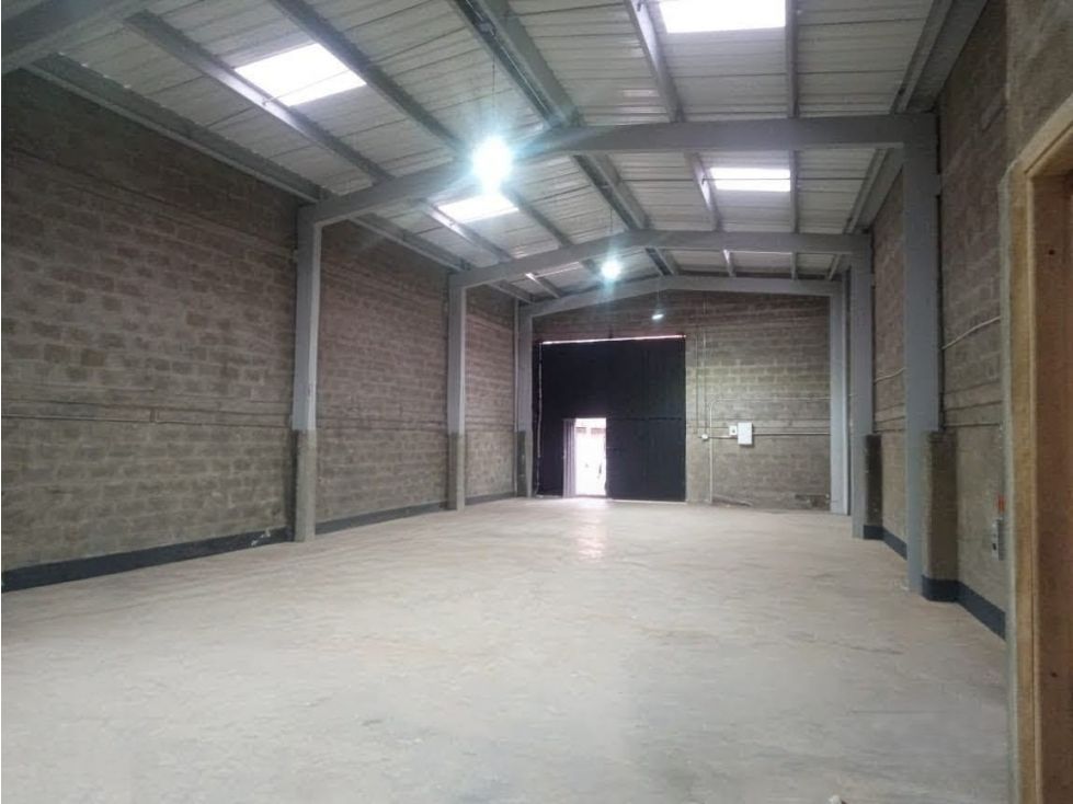 Bodega en arriendo Antioquia Sabaneta Calle Larga 223 m2 Habitaciones 0 Baños 1 Garajes 0 Precio $17000000