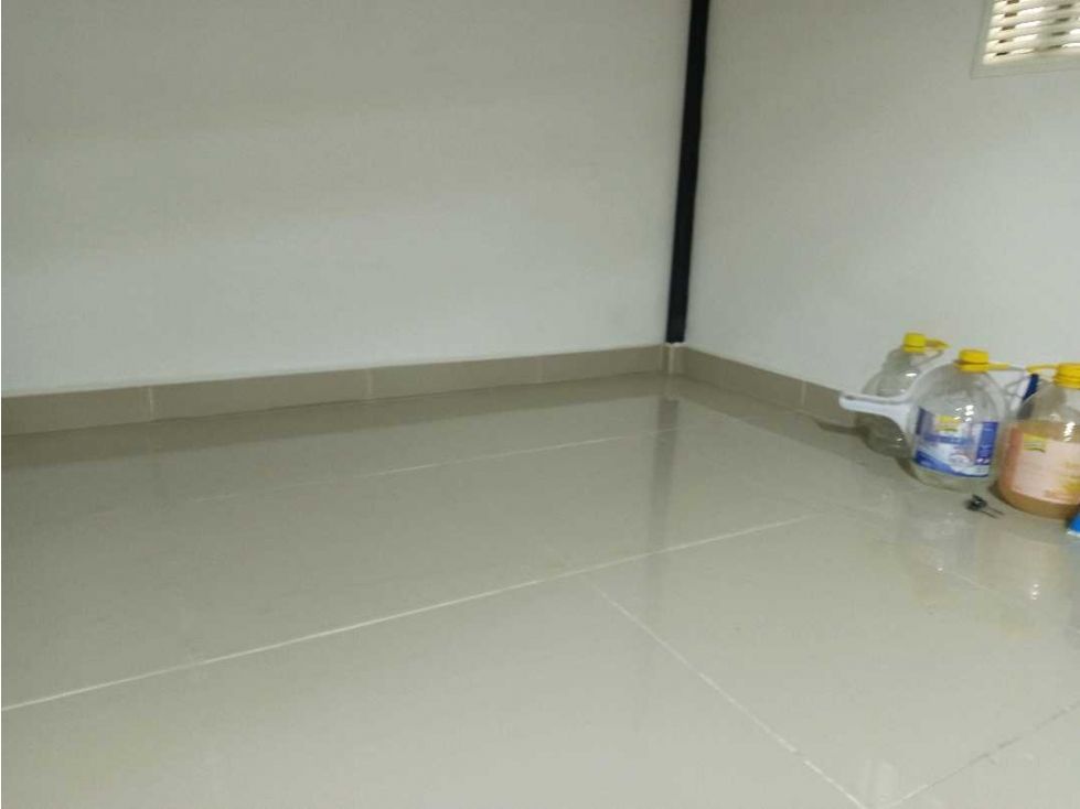 Local en arriendo Antioquia Medellín Sevilla 30 m2 Habitaciones 0 Baños 0 Garajes 0 Precio $2500000