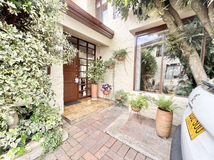 Casa en venta Cundinamarca Bogotá Prados De La Calleja 187 m2 Habitaciones 4 Baños 4 Garajes 2 Precio $1000000000