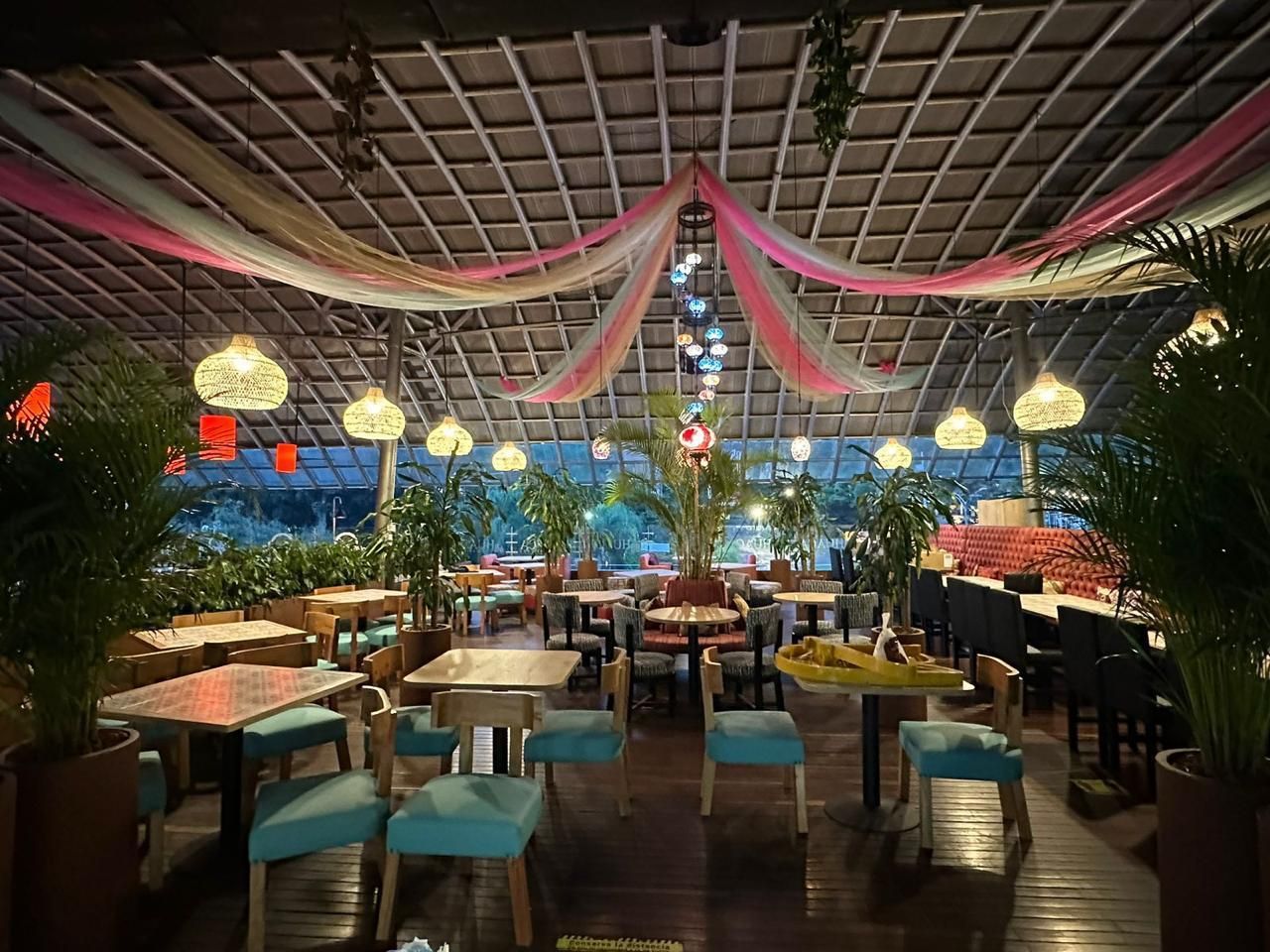 Local en venta Antioquia Medellín Castropol 116 m2 Habitaciones 0 Baños 2 Garajes 0 Precio $1500000000