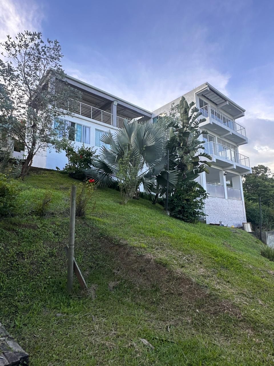 Casa en venta Valle Del Cauca Yumbo Yumbo 600 m2 Habitaciones 4 Baños 8 Garajes 7 Precio $2200000000