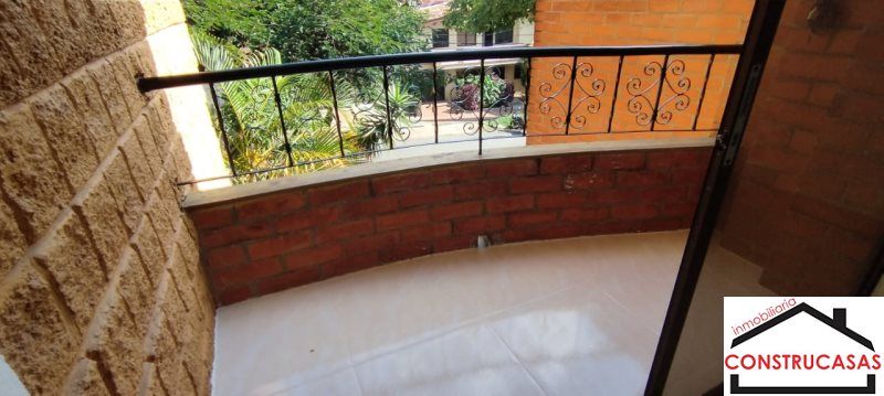 Apartamento en arriendo Antioquia Medellín Boston 85 m2 Habitaciones 3 Baños 3 Garajes 1 Precio $2800000