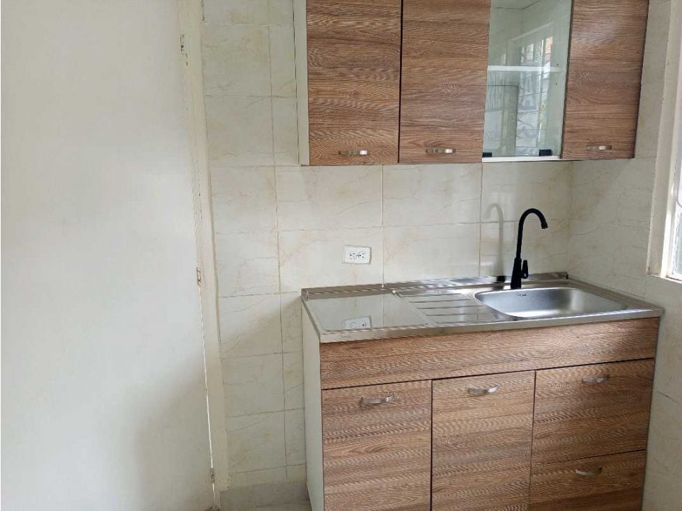 Apartaestudio en arriendo Antioquia Medellín Miravalle 35 m2 Habitaciones 1 Baños 1 Garajes 0 Precio $1400000