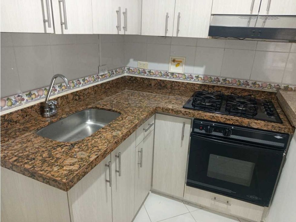 Apartamento en arriendo Antioquia Medellín La Castellana 78 m2 Habitaciones 2 Baños 2 Garajes 1 Precio $2500000