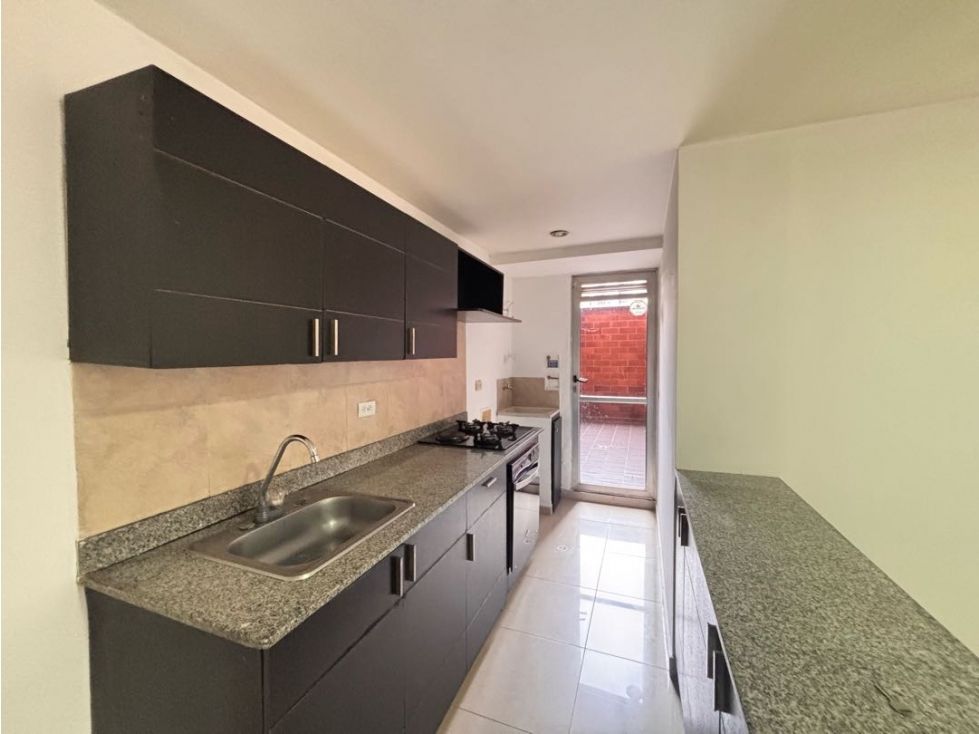 Apartamento en arriendo Antioquia Medellín Cuarta Brigada 80 m2 Habitaciones 3 Baños 2 Garajes 1 Precio $3000000