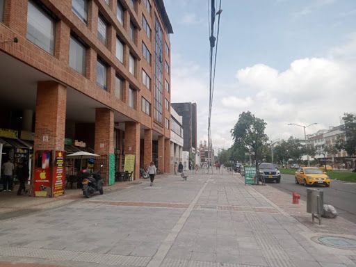 Oficina en arriendo Cundinamarca Bogotá Santa Barbara Occidental 44 m2 Habitaciones 0 Baños 1 Garajes 0 Precio $2635000