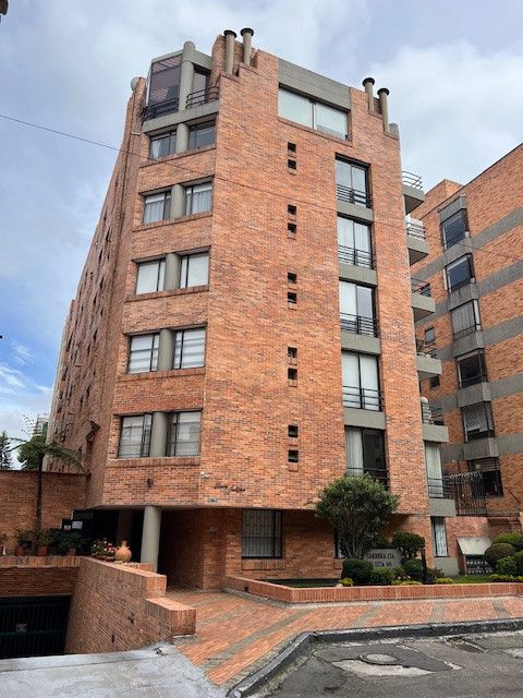 Apartamento en venta Cundinamarca Bogotá La Carolina 180 m2 Habitaciones 3 Baños 4 Garajes 3 Precio $1100000000