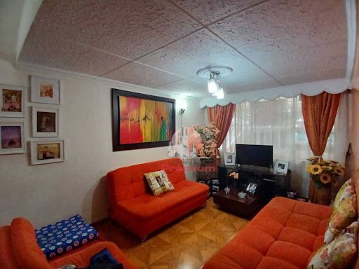 Casa en venta Cundinamarca Bogotá Normandía 240 m2 Habitaciones 6 Baños 5 Garajes 2 Precio $990000000