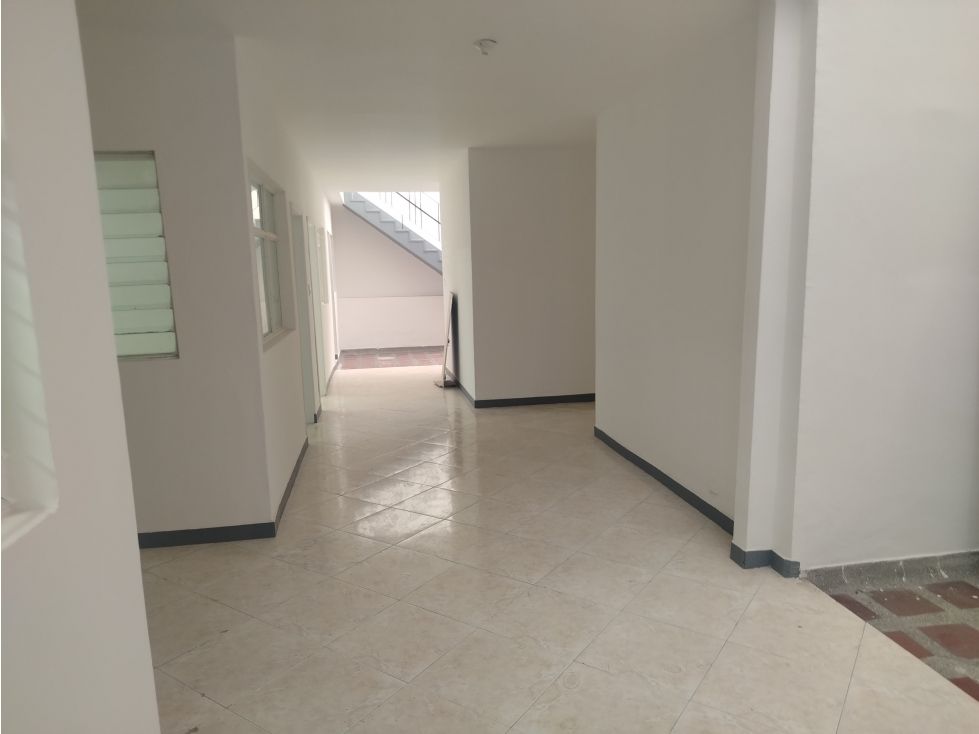 Casa en arriendo Antioquia Medellín Bolivariana 340 m2 Habitaciones 5 Baños 4 Garajes 1 Precio $10000000