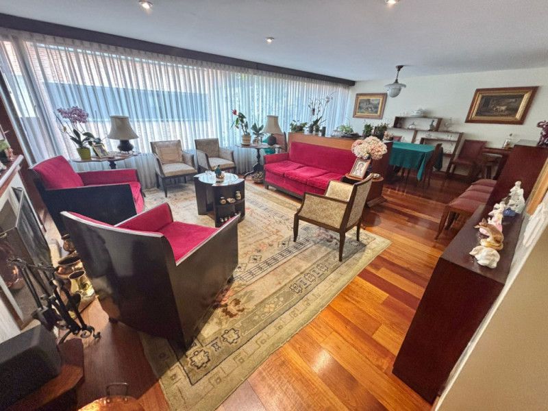 Apartamento en venta Cundinamarca Bogotá Santa Barbara Central 180 m2 Habitaciones 3 Baños 3 Garajes 2 Precio $1220000000