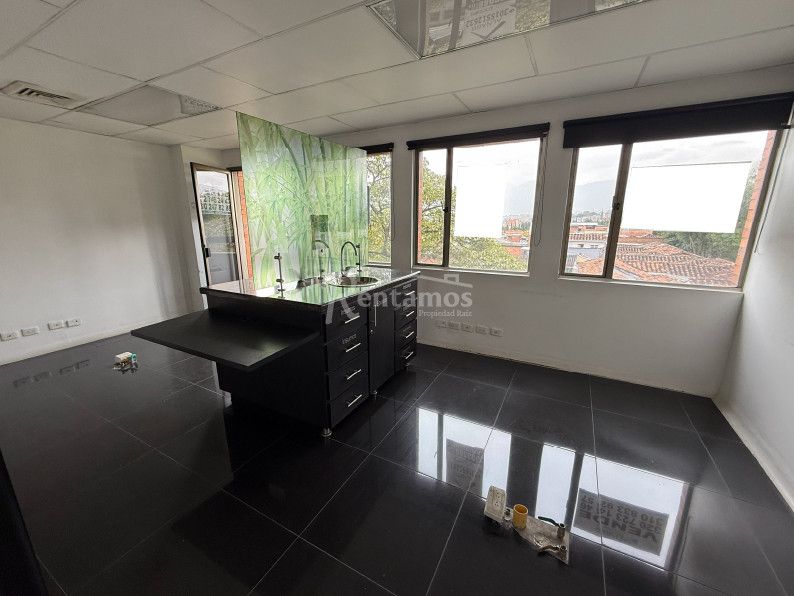 Consultorio en venta Antioquia Medellín Prado 31 m2 Habitaciones 0 Baños 1 Garajes 0 Precio $85000000