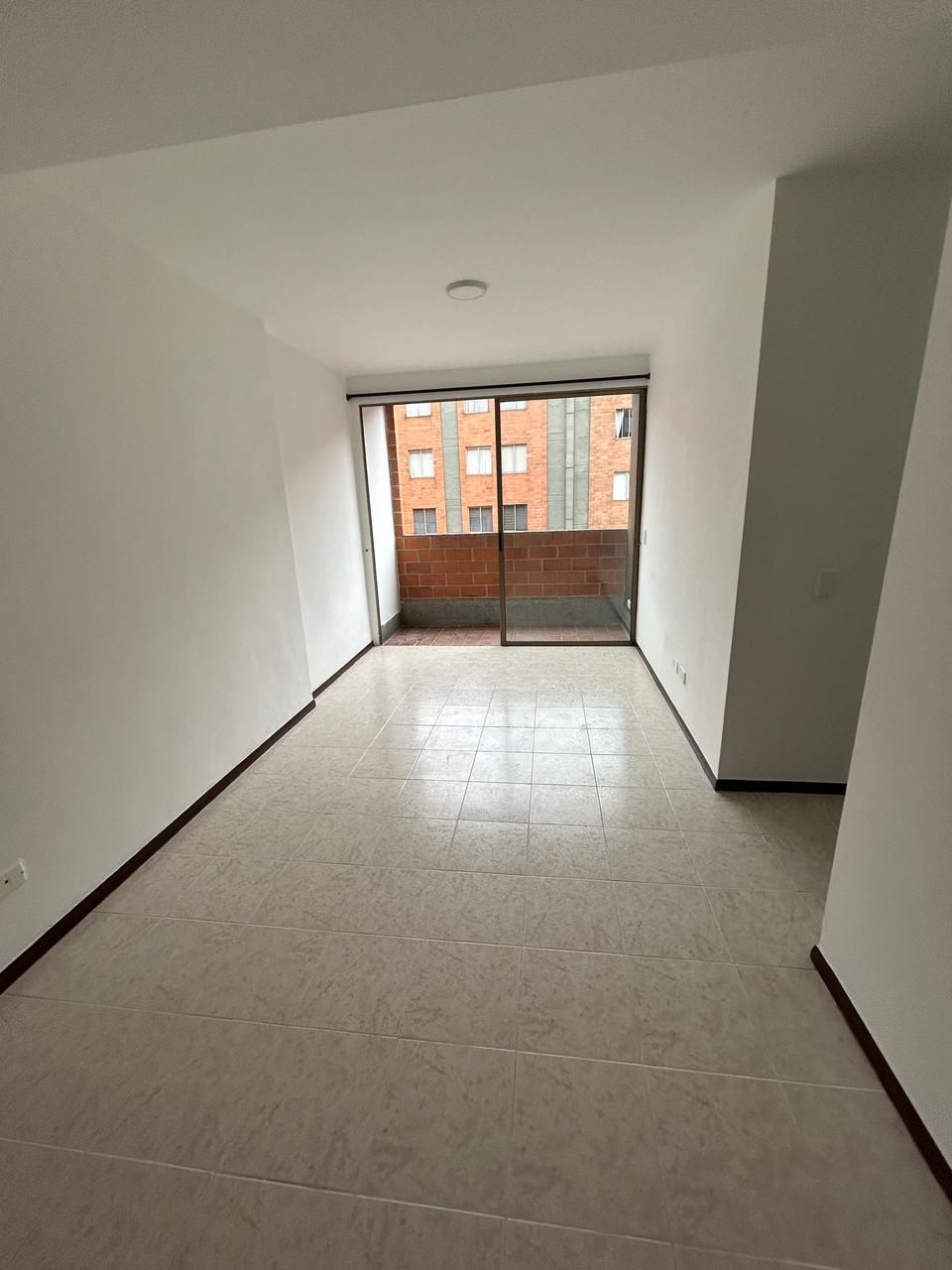 Apartamento en arriendo Antioquia Envigado La Paz 70 m2 Habitaciones 3 Baños 2 Garajes 1 Precio $2800000