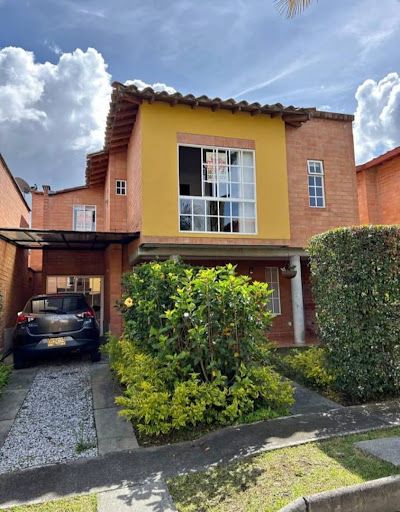 Casa Campestre en arriendo Antioquia La Ceja Payuco 120 m2 Habitaciones 3 Baños 3 Garajes 1 Precio $3500000