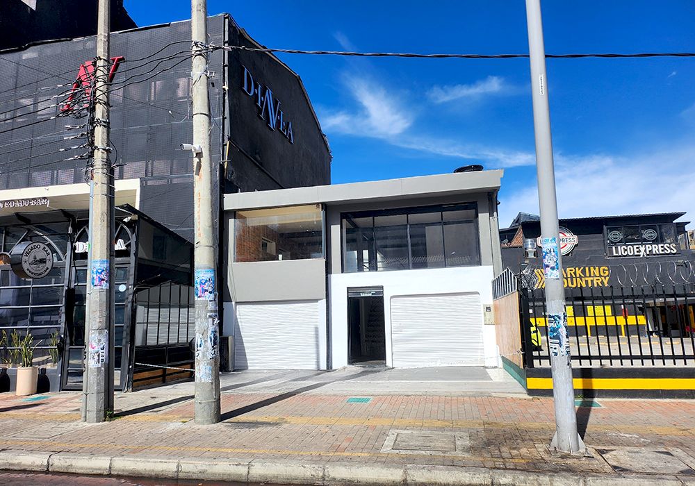 Local en arriendo Cundinamarca Bogotá El Retiro 160 m2 Habitaciones 0 Baños 4 Garajes 0 Precio $16500000