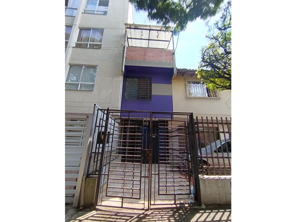 Casa en venta Valle Del Cauca Cali Ciudad Capri 86 m2 Habitaciones 3 Baños 3 Garajes 1 Precio $320000000