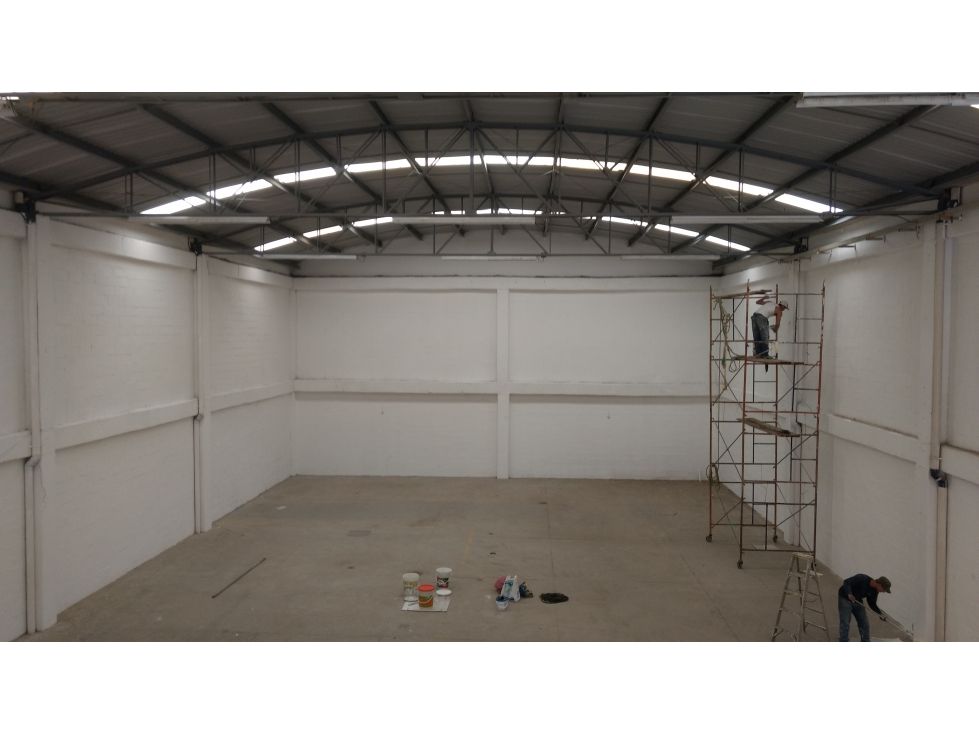 Bodega en arriendo Antioquia La Estrella Centro 600 m2 Habitaciones 0 Baños 4 Garajes 4 Precio $19000000